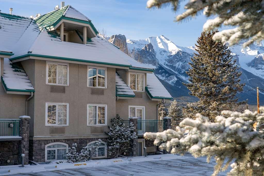 Pocaterra Inn & Waterslide Canmore Exterior foto